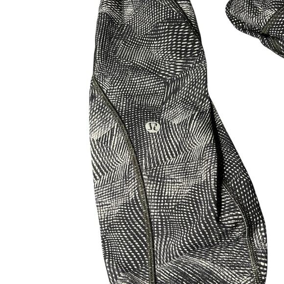 Lululemon Time To Sweat Crop 23" Leggings Sz 6 Velocity Mesh Island‎ Mist Black - Picture 6 of 6